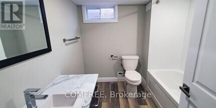 33 Berkley Dr in St Catharines, ON - Building Photo - Building Photo