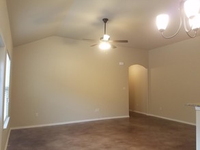 209-211 Joanne Cove-Unit -1 in New Braunfels, TX - Foto de edificio - Building Photo