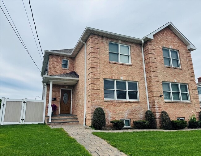 property at 6 Guilfoy St