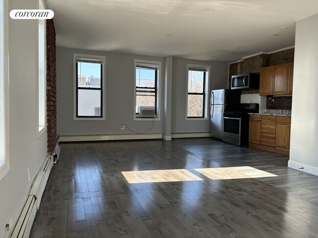 469 Vandervoort Ave in Brooklyn, NY - Building Photo - Building Photo