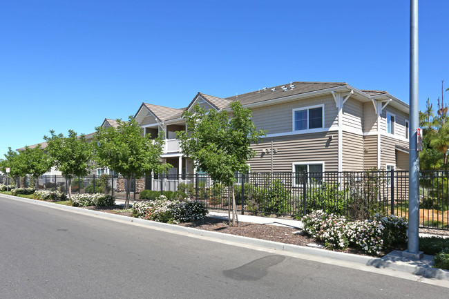 The Orchards on Newcastle in Livingston, CA - Building Photo - Building Photo