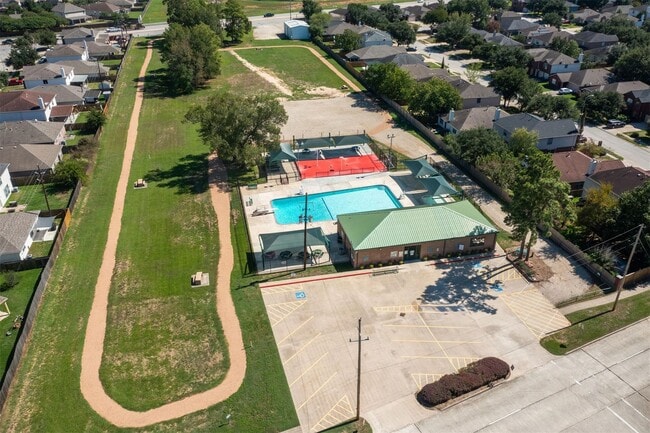 28811 Fox Run Boulevard