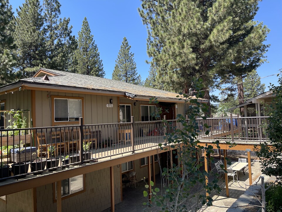 815 Oriole Way in Incline Village, NV - Building Photo