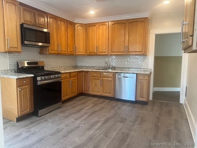 32 Hazelwood Ave in Bridgeport, CT - Building Photo - Building Photo