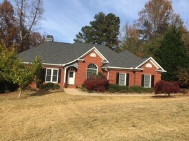 129 Oak Walk in Villa Rica, GA - Building Photo