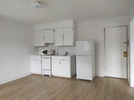 31 Wing Ave, Unit B2 in Dover Plains, NY - Building Photo