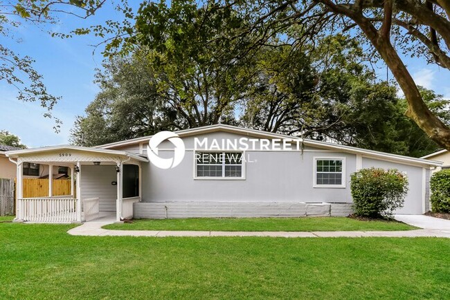 property at 5909 Caribbean Ct N