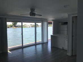 520 Fathom Dr in San Mateo, CA - Building Photo - Building Photo