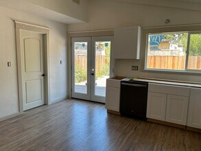 18029 Poplar Ave in Sonoma, CA - Building Photo - Building Photo