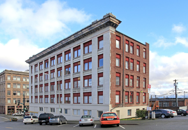 1800-1804 Hewitt Ave in Everett, WA - Building Photo - Building Photo