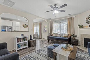 11833 Porcupine Dr in Fort Worth, TX - Building Photo