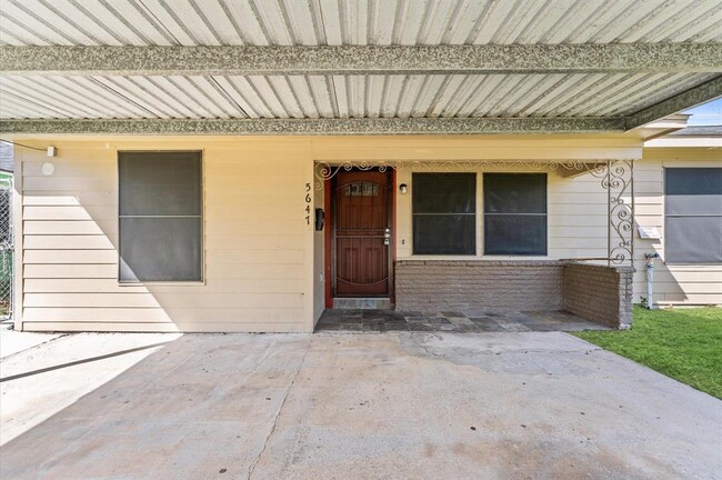 5647 Belmark St in Houston, TX - Building Photo - Building Photo