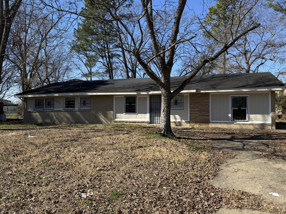 3902 Wesley Dr in Montgomery, AL - Building Photo