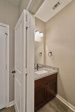 132 Artesian Way in Roman Forest, TX - Building Photo - Building Photo