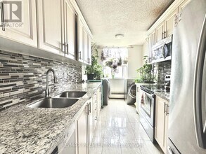 175 Hilda Ave in Toronto, ON - Building Photo - Building Photo