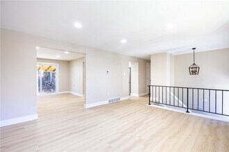 476 Fielding Dr in Pittsburgh, PA - Building Photo - Building Photo