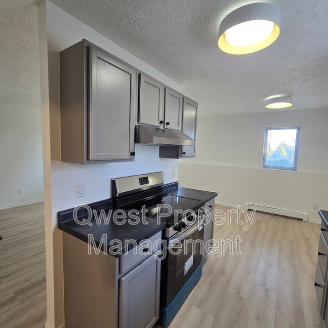 property at 3829 Silver Lake Rd