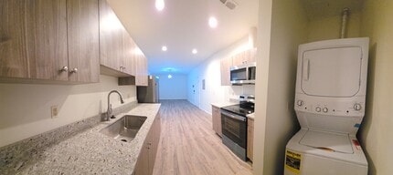 Rayan Apartments in Dearborn Heights, MI - Foto de edificio - Building Photo
