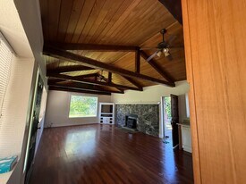 1250 Live Oak Ln in Auburn, CA - Building Photo