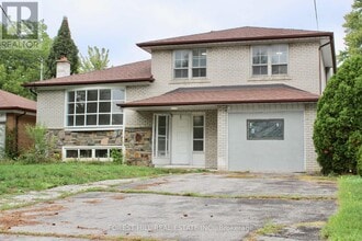 8 Doverwood Ct in Toronto, ON - Building Photo - Building Photo