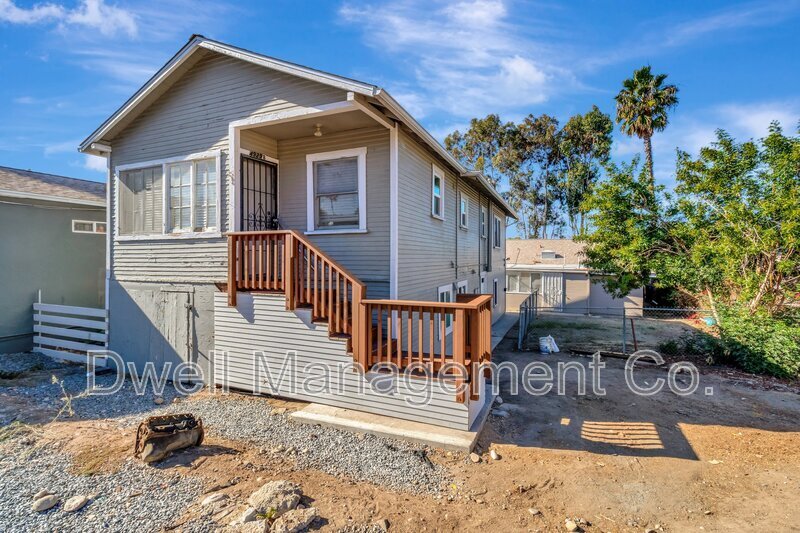 4929 Guava Ave in La Mesa, CA - Building Photo