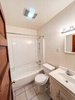 208 King St, Unit 208 King St in Burlington, VT - Building Photo