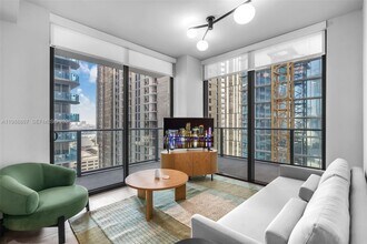 601 N Miami Ave in Miami, FL - Building Photo - Building Photo