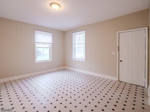 88 Trinity St in Newton, NJ - Building Photo - Building Photo
