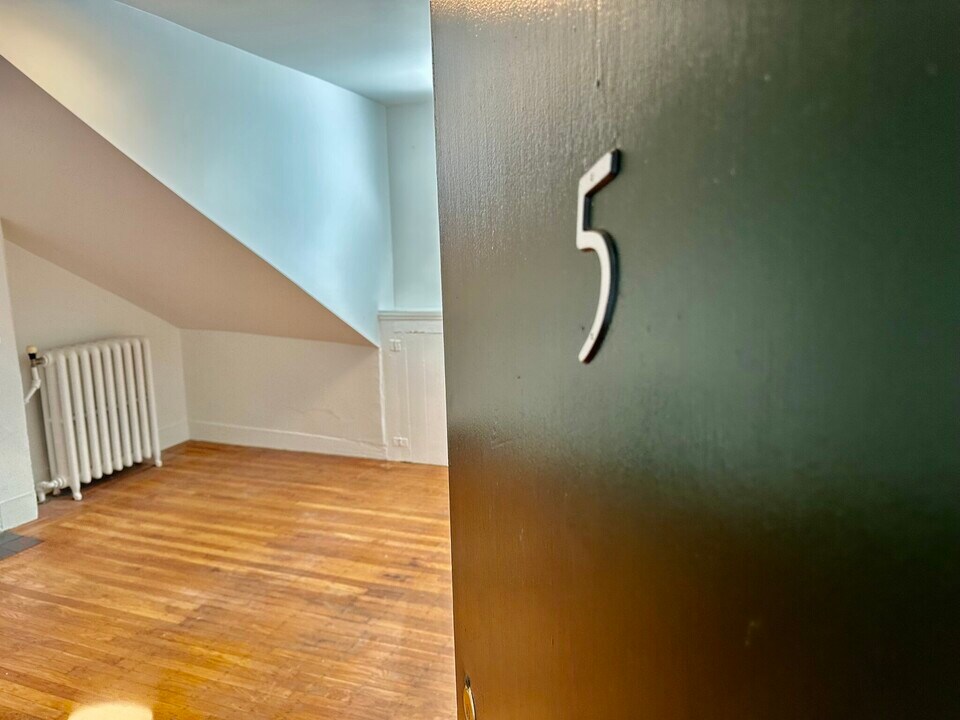 109 Charles St in Boston, MA - Building Photo