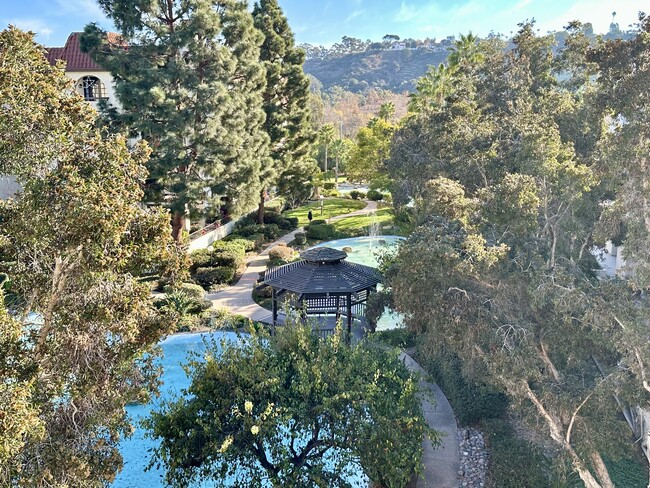 5745 Friars Rd, Unit 122 in San Diego, CA - Building Photo - Building Photo