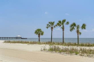 300 Coleman Ave in Waveland, MS - Building Photo - Building Photo