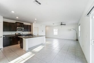 9923 Jackfruit Ct in Riverview, FL - Building Photo - Building Photo
