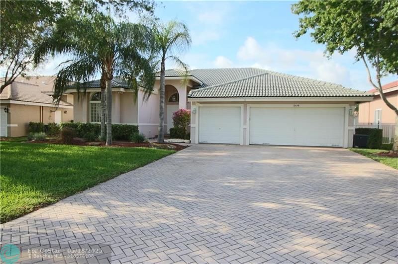 12459 NW 52nd Ct in Coral Springs, FL - Foto de edificio