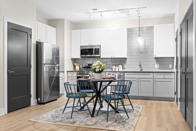 Parkview at Spring Hill Apartments