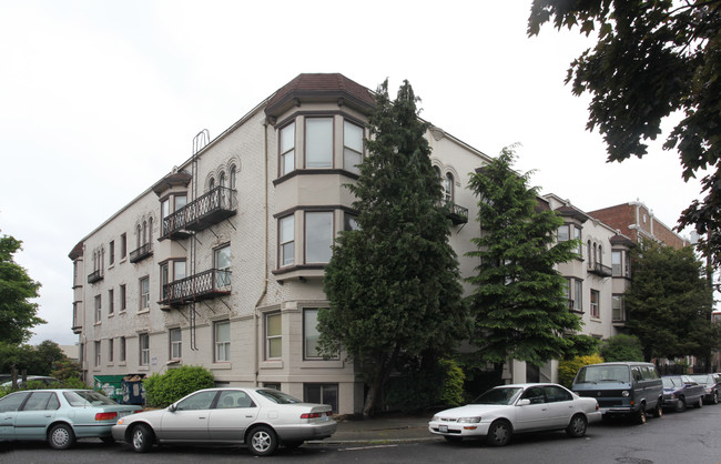 Roycroft Apartments