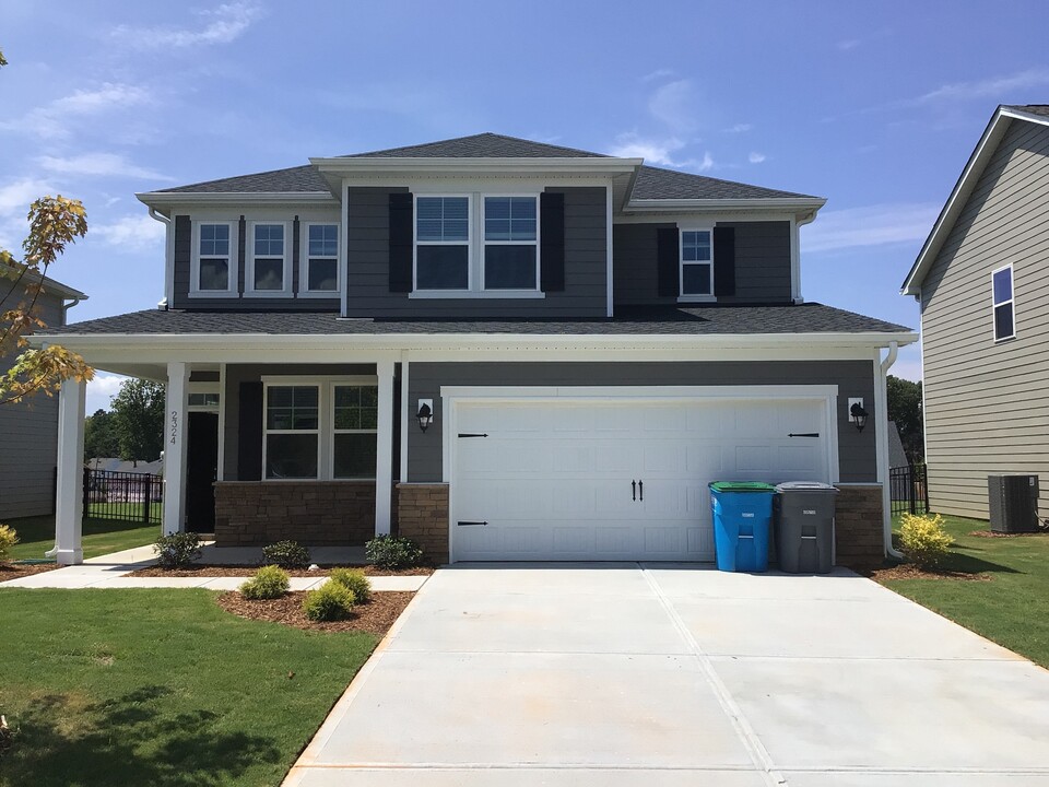 2324 Campbell Cv Ct in Belmont, NC - Building Photo