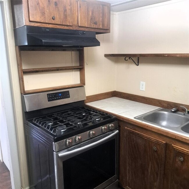 397 Lacy Dr in Elgin, TX - Building Photo - Building Photo