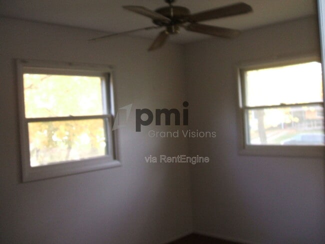 31 Sickles Dr in Decatur, IL - Building Photo - Building Photo