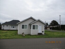 300 N Tilden St in Aberdeen, WA - Building Photo