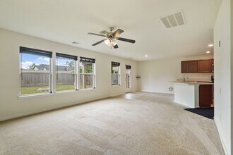7239 Mountain Prairie Dr in Cypress, TX - Foto de edificio - Building Photo