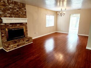 33 Coralberry Rd in Spring, TX - Building Photo - Building Photo