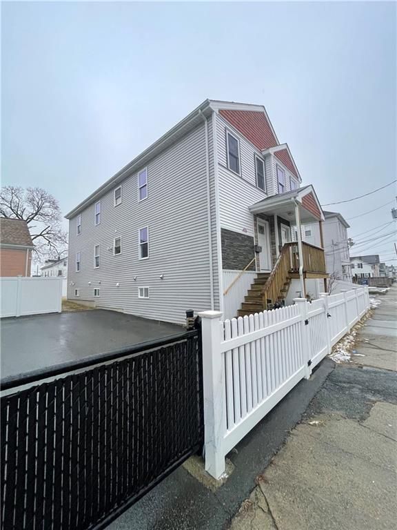 193 Harrison St in Pawtucket, RI - Building Photo - Building Photo