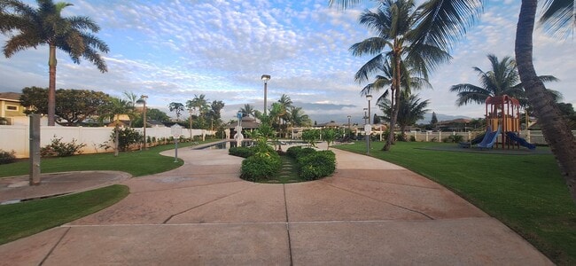 property at 14 Apuhihi Ln