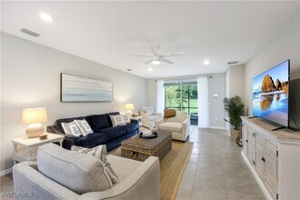 14551 Edgewater Cir in Naples, FL - Building Photo - Building Photo