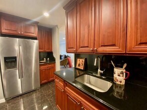 178 Adams Way in Sayville, NY - Building Photo - Building Photo