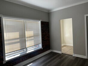 1725 N Edgemont St in Los Angeles, CA - Foto de edificio - Building Photo