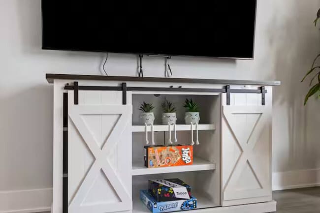 28294 Ferry Rd in Warrenville, IL - Foto de edificio - Building Photo