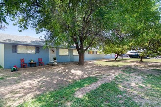 Olive Apartments in Mesa, AZ - Building Photo - Building Photo