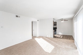 Park Terrace Apartments in Rockville, MD - Foto de edificio - Interior Photo