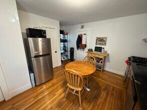 21 Blake St in Cambridge, MA - Building Photo - Building Photo